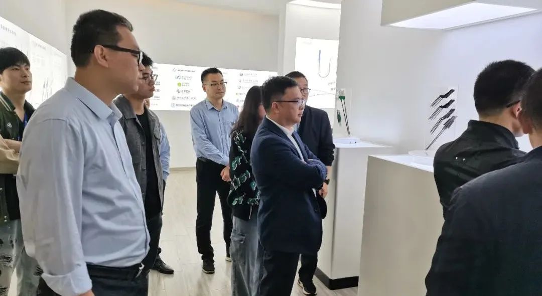 �Ժ������������������������ҽѧԺԺ�����ӵ�����˾���н���